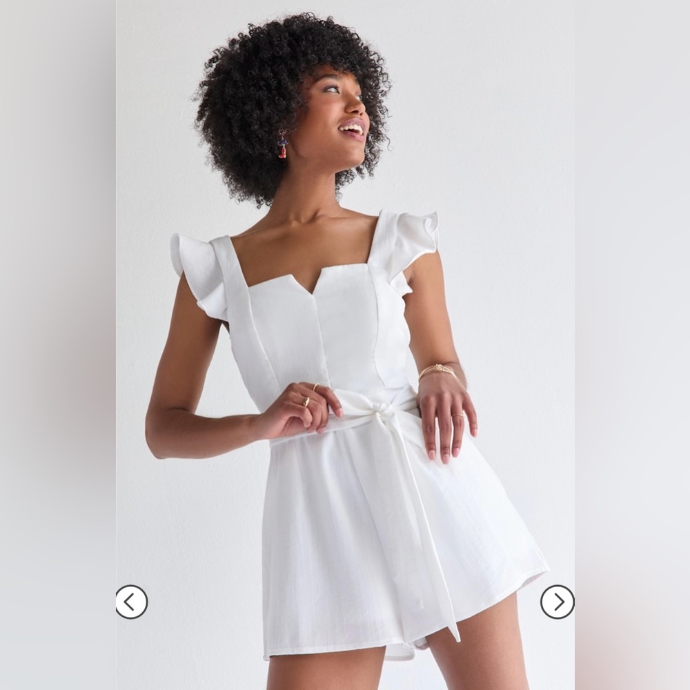 NWT Ella Tie Front Linen Romper